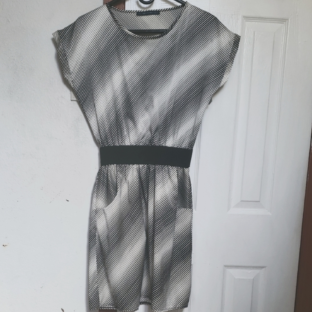Moda Y Moda Elegant Black and White Striped Dress